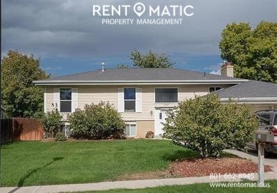 1207 E Gaylene Cir in Sandy, UT - Building Photo - Building Photo