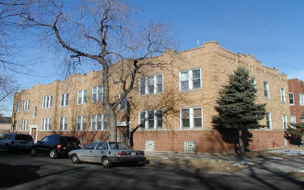 3934 W George in Chicago, IL - Building Photo