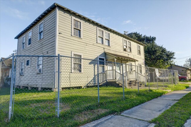 Cesar Chavez Rooming House