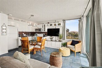 7330 Estero Blvd in Fort Myers Beach, FL - Building Photo - Building Photo
