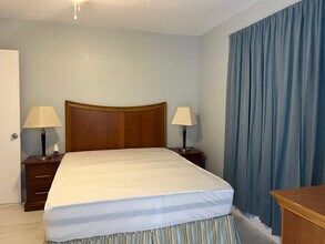 27356 SW 121st Ct in Homestead, FL - Foto de edificio - Building Photo