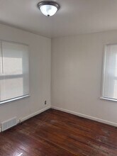 9122 Loganberry Ln in St. Louis, MO - Building Photo - Building Photo