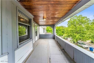 2145 Waterbury Rd in Lakewood, OH - Building Photo - Building Photo