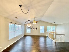 433 Gloria Ln in Oswego, IL - Building Photo - Building Photo