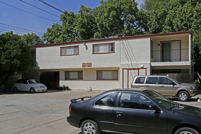 Sacramento Trio in Sacramento, CA - Building Photo - Building Photo