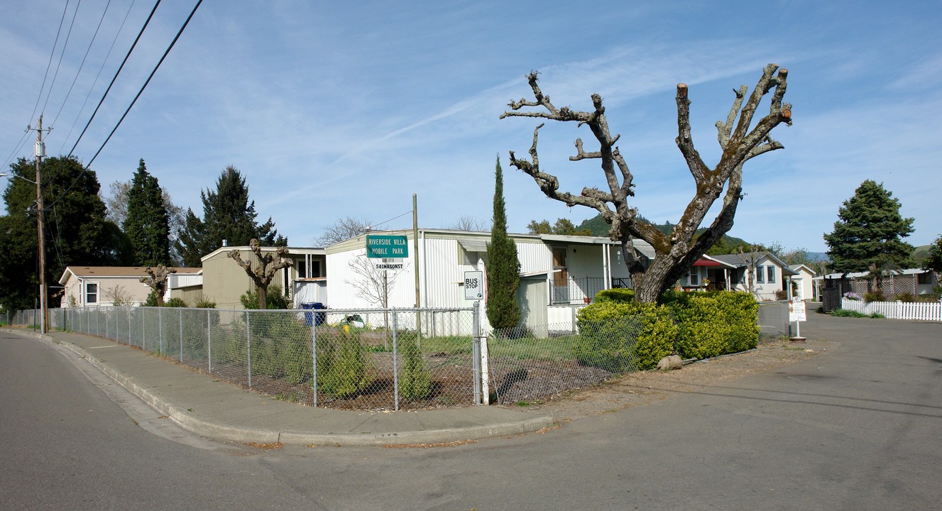 Cute Little Mobile Home in Healdsburg, CA - Building Photo