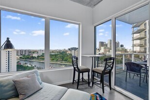 10 SW South River Dr in Miami, FL - Building Photo