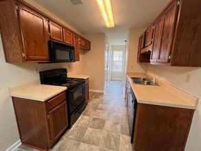 7407 Perrin Ln in Horn Lake, MS - Building Photo - Building Photo