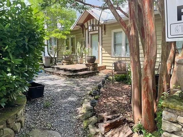 property at 566 Rankin St NE