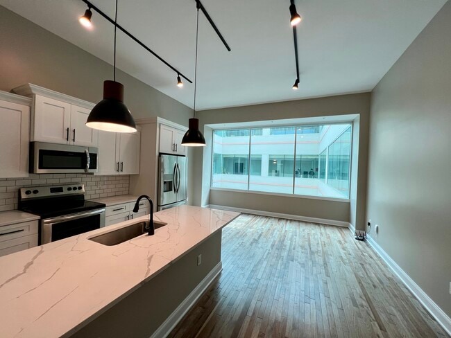 409 Lackawanna Ave, Unit 408 in Scranton, PA - Building Photo - Building Photo