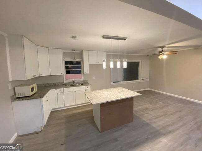 365 Kemolay Rd SW in Mableton, GA - Building Photo - Building Photo