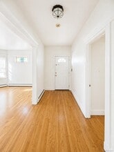 108 St James Terrace in Yonkers, NY - Building Photo - Building Photo