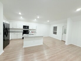 1405 E Latium St in Siloam Springs, AR - Building Photo