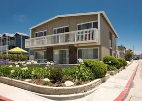 3610-3612 Seashore Dr in Newport Beach, CA - Building Photo