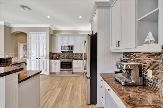 7914 SE Osprey St in Hobe Sound, FL - Building Photo - Building Photo