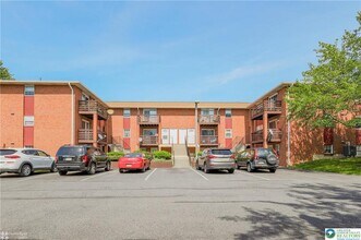 1464 N Cedar Crest Blvd in Allentown, PA - Building Photo - Building Photo