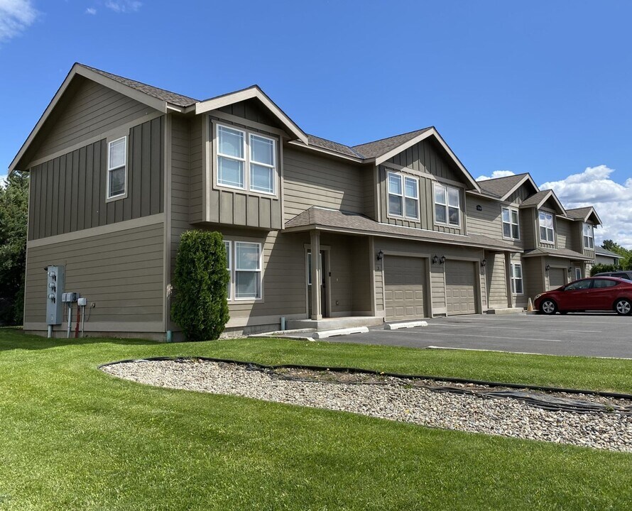 2100 N Chestnut St in Ellensburg, WA - Building Photo