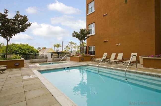 3650 5th Ave, Unit 404 in San Diego, CA - Foto de edificio - Building Photo