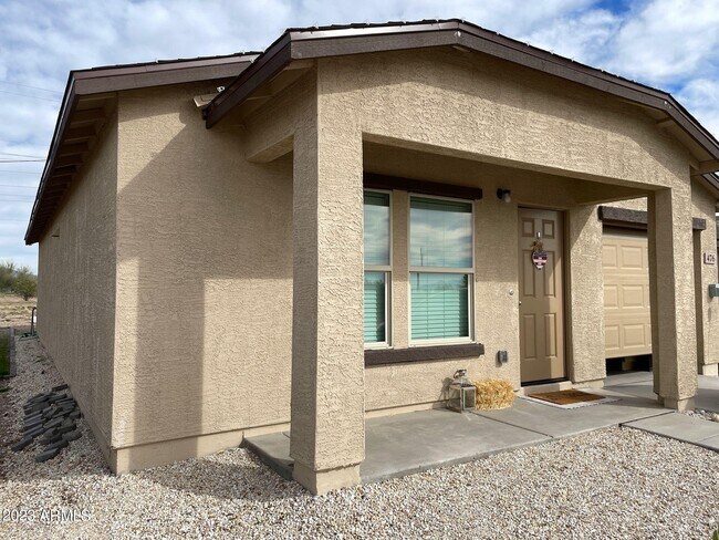 476 Reizen Dr in Morristown, AZ - Building Photo - Building Photo