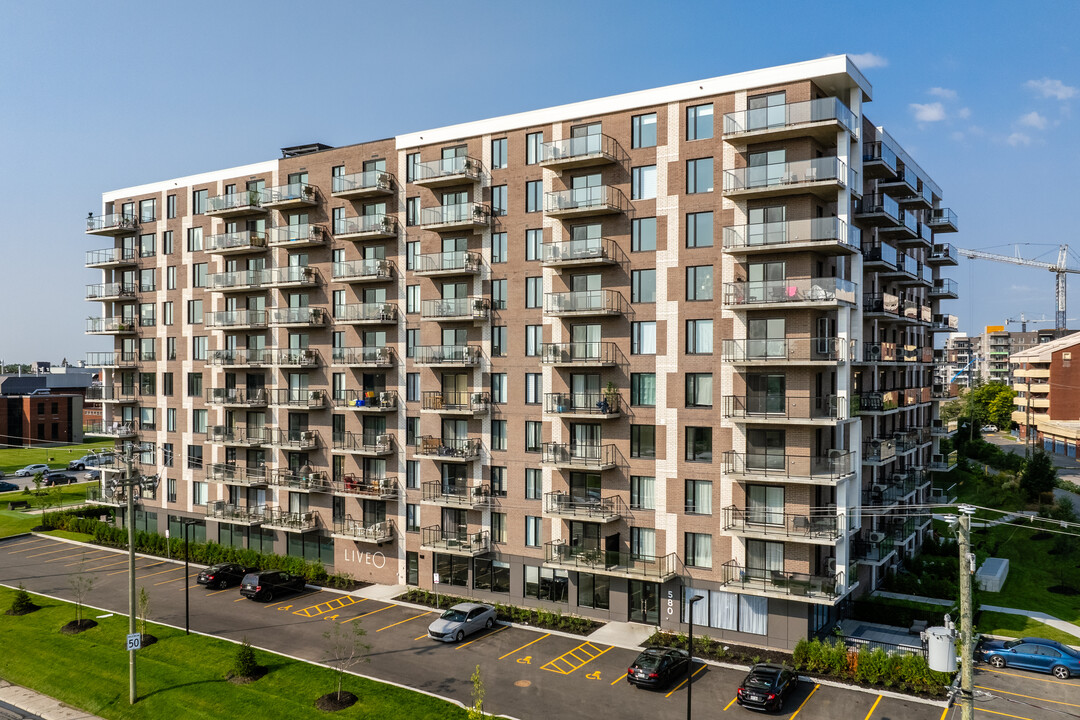 580 Saint-Jean Boul in Pointe-claire, QC - Building Photo