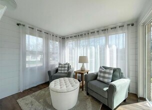 2130 28th St in Rock Island, IL - Building Photo - Building Photo