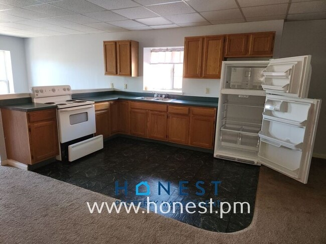 property at 17 Mechanic St