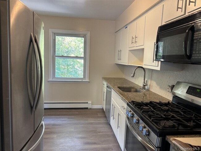1668 US-9 in Wappingers Falls, NY - Building Photo - Building Photo