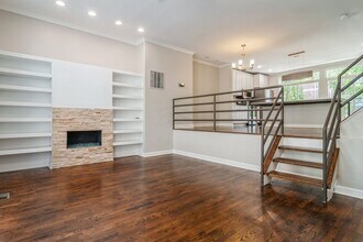 530 N Wood St in Chicago, IL - Building Photo - Building Photo