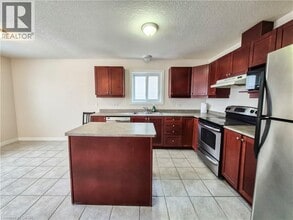 132 Udvari Crescent in Kitchener, ON - Building Photo - Building Photo