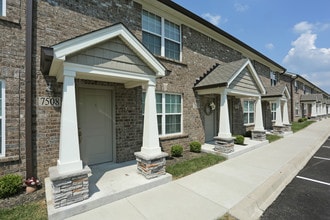 Avalon Springs Apartments in Louisville, KY - Foto de edificio - Building Photo