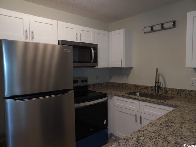 1095 Plantation Dr in Little River, SC - Building Photo - Building Photo