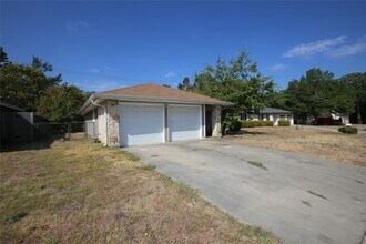 1902 Garden Villa Dr in Georgetown, TX - Building Photo - Building Photo