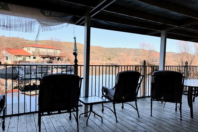 property at 695 Ketch Ct