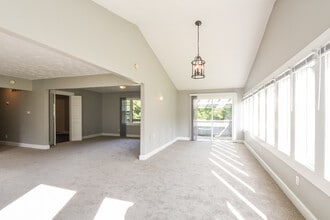 1725 N Raceway Rd in Indianapolis, IN - Building Photo - Building Photo