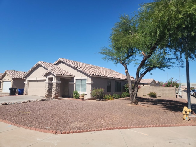 8762 E Carol Ave in Mesa, AZ - Building Photo - Building Photo