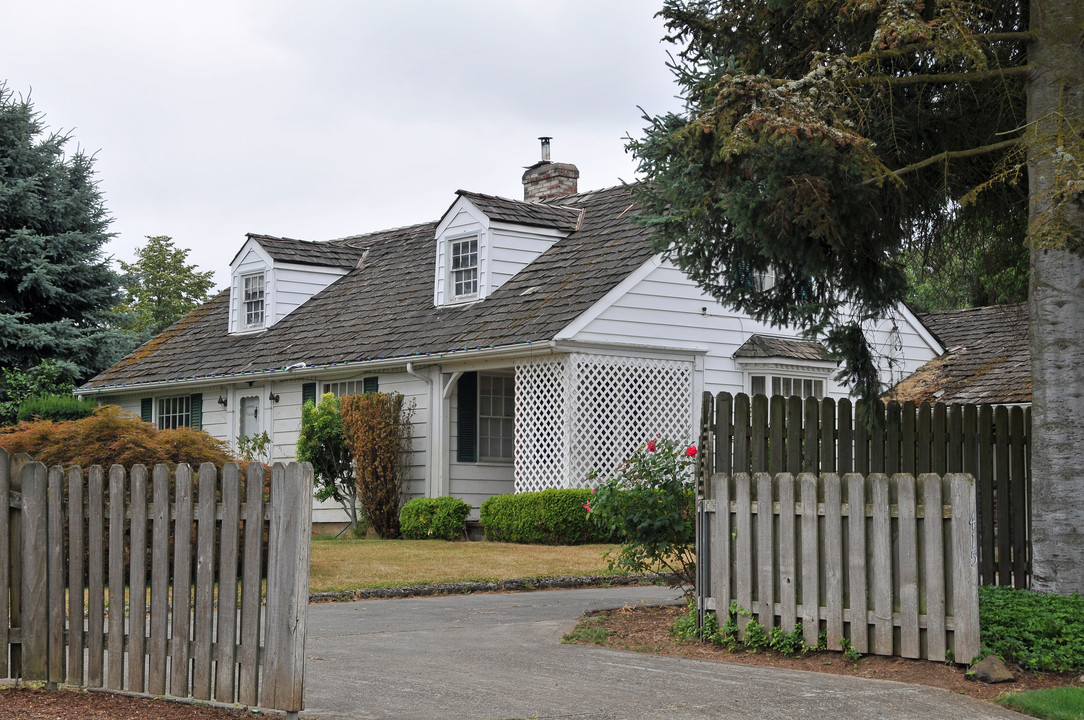 Pine Crossing Mobile Home Park in Canby, OR - Building Photo