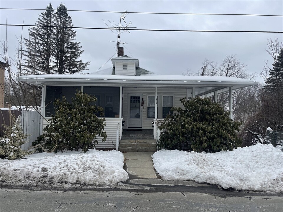 315 Canton St-Unit -1 in Fitchburg, MA - Building Photo