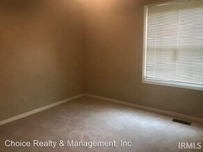 1615 S Buffstone Ct in Bloomington, IN - Building Photo - Building Photo