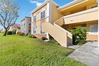 1050 Villagio Cir in Sarasota, FL - Building Photo - Building Photo