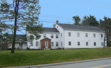 33 Stone St in Augusta, ME - Foto de edificio - Building Photo