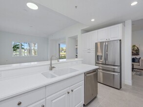 9229 #103 in Naples, FL - Building Photo - Building Photo