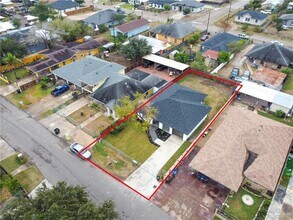 1005 Alejandra St in Mission, TX - Foto de edificio - Building Photo