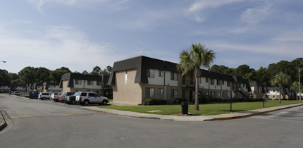 Sable Palms Apartments in Jacksonville, FL - Building Photo - Building Photo