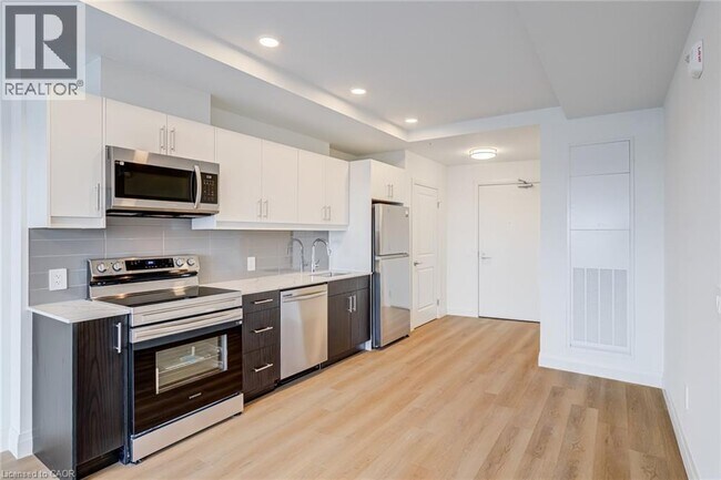 1333 Weber St E in Kitchener, ON - Building Photo - Building Photo