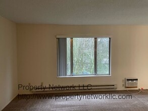 200 SW Florence Ave in Gresham, OR - Building Photo - Building Photo