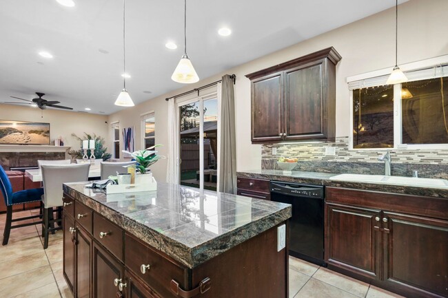 3436 Laurashawn Ln in Escondido, CA - Building Photo - Building Photo