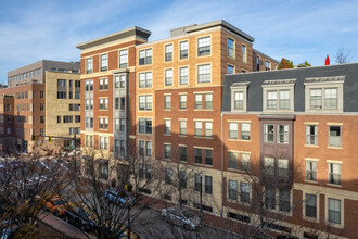 Rollins Square Condominium in Boston, MA - Foto de edificio - Building Photo