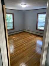 279 Broad St, Unit Apt 2 in Bridgewater, MA - Building Photo - Building Photo