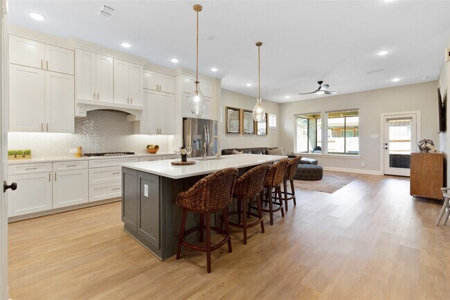 9426 Oakheath Canyon Ct in Tomball, TX - Foto de edificio - Building Photo