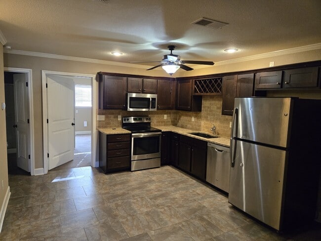 4343 NE 83rd St in Kansas City, MO - Building Photo - Building Photo